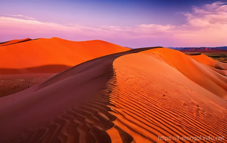 몽골의 독특한 자연 지형 - **Gobi Desert's Ancient Secrets: Singing Dunes and Flaming Cliffs at Dusk**
    A breathtaking panor...