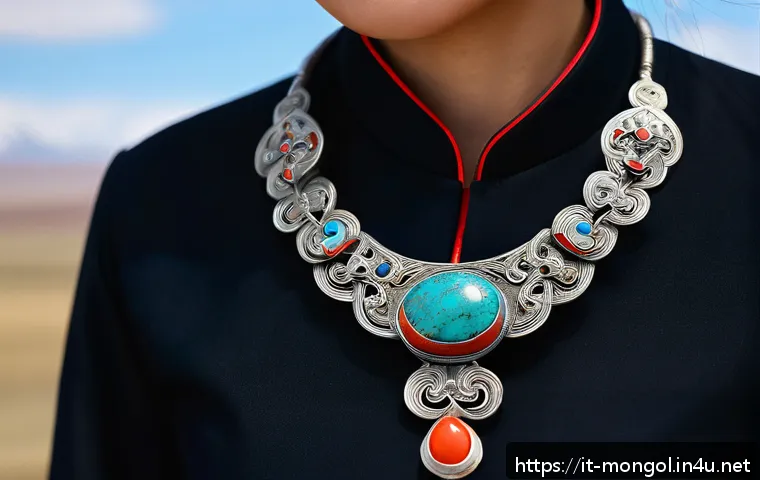 몽골 전통 악세사리 - A detailed close-up of a traditional Mongolian silver necklace adorned with intricate &ldquo;eternal knot&rdquo;...